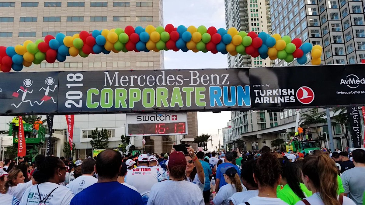Paramountce's tweet photo. #flashbackfriday to the 2018-2019 Mercedes-Benz Corporate Run! We had such an incredible time with our paramount family!So proud of our team for pushing through✨💪🏼🏃‍♂️

•
•⠀
•⠀
•⠀
#MercedesBenzCorporateRun #engineering #engineer #technology #construction #architecture https://t.co/6eLcHJVP29