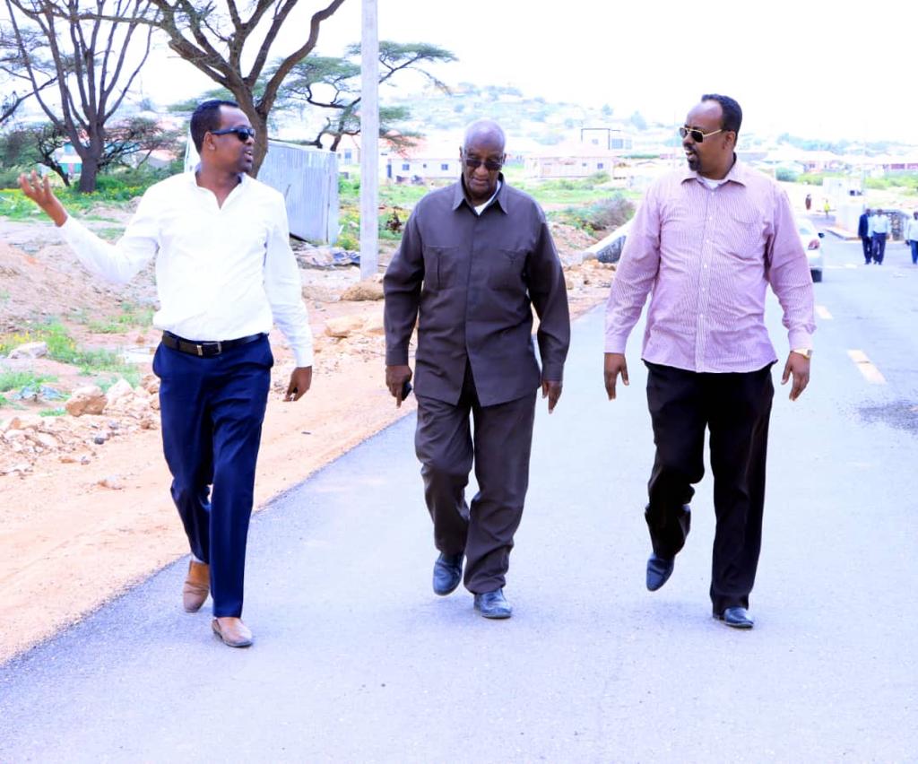 SLRoads's tweet photo. The general manager of Somaliland Road Development Agency Ahmed Yusuf Mohamed monitored Amoud Bridge with RDA Engineers. This bridge will be finished very soon. The president of Amoud University Saleban Ahmed Guled along with several administrative members welcomed the agency. https://t.co/5FM3sQluZX