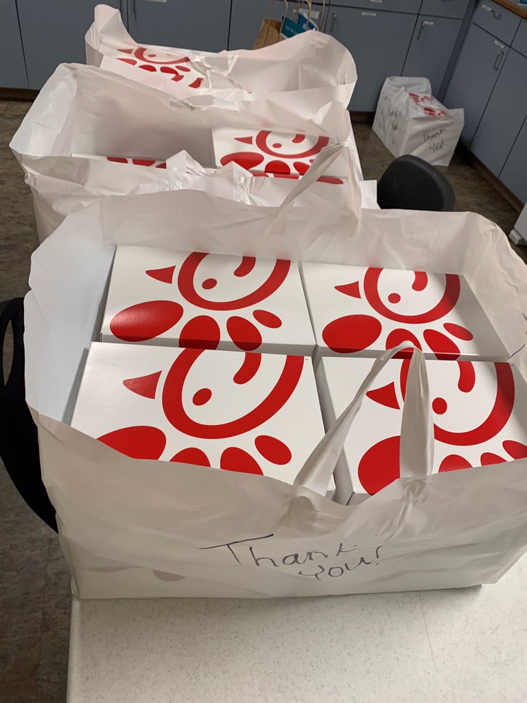 MarysvilleWAPD's tweet photo. Thank you so much to RockCreek Church for your gift of food and drinks to our officers and staff! We’re grateful each day for the support we receive from you and so many others in our community. https://t.co/PpOTOvIVLX