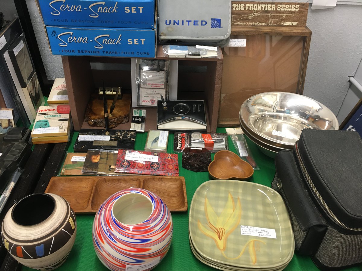 SantaBarbaraMnt's tweet photo. #VintageVentura is open!
Whatever you collect, find it at #BOOTH37
Antique Adventures
6587 Ventura Blvd, #Ventura, CA 93003
#WWI #WWII #Artglass #Art #Ventura Ventura Flea Market  #VenturaFair #Picasso #VenturaCounty #andywarhol #midcenturymodern #movies #1950s #1960s #1970s https://t.co/A7Fq12DrwJ