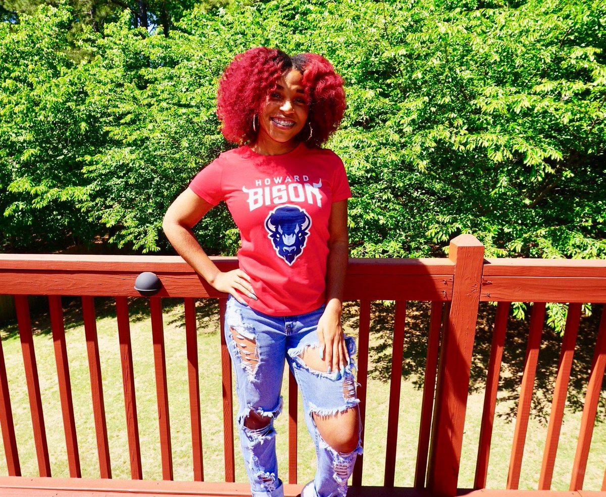 Kels_marie102's tweet photo. HU❤️💙 #BisonColors https://t.co/AKQtjJIcZl