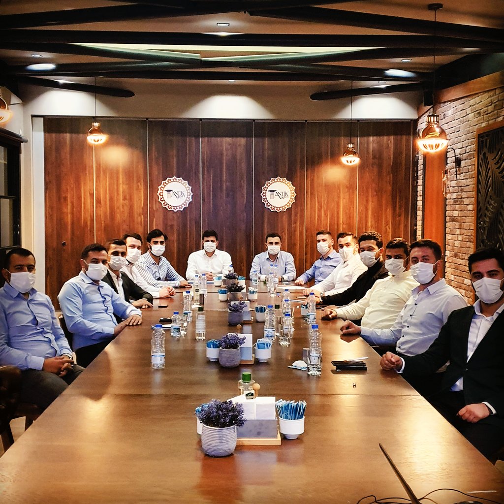 bakiozdemir41's tweet photo. Genel Merkez Gençlik Kolları Teşkilat Başkan Yardımcımız,İl koordinatörümüz Osman ŞAHİN başkanımızın katılımlarıyla Kongre Gündemli İlçe Gençlik Kolları başkanları toplantımızı gerçekleştirdik.

#maşallahKOCAELİ 
#Kocaeliherzamankiyerinde https://t.co/baIha3jEPb