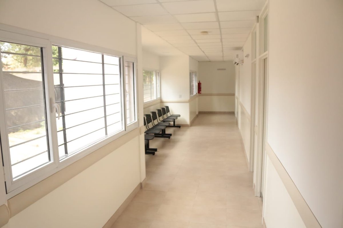 MuniSanMiguelOK's tweet photo. NUEVO Centro de Salud en Rosa Mística 🏥👇
✔️ Empezó a funcionar esta semana.
✔️ Cuenta con 5 consultorios, 3 baños, enfermería, farmacia, sala de espera y SUM.
✔️ Pertenece a la #RedAmba y fue realizado junto a @MInfraPBA.
#LaSaludEsPrioridad
#SomosComunidad https://t.co/FYDc281DwG