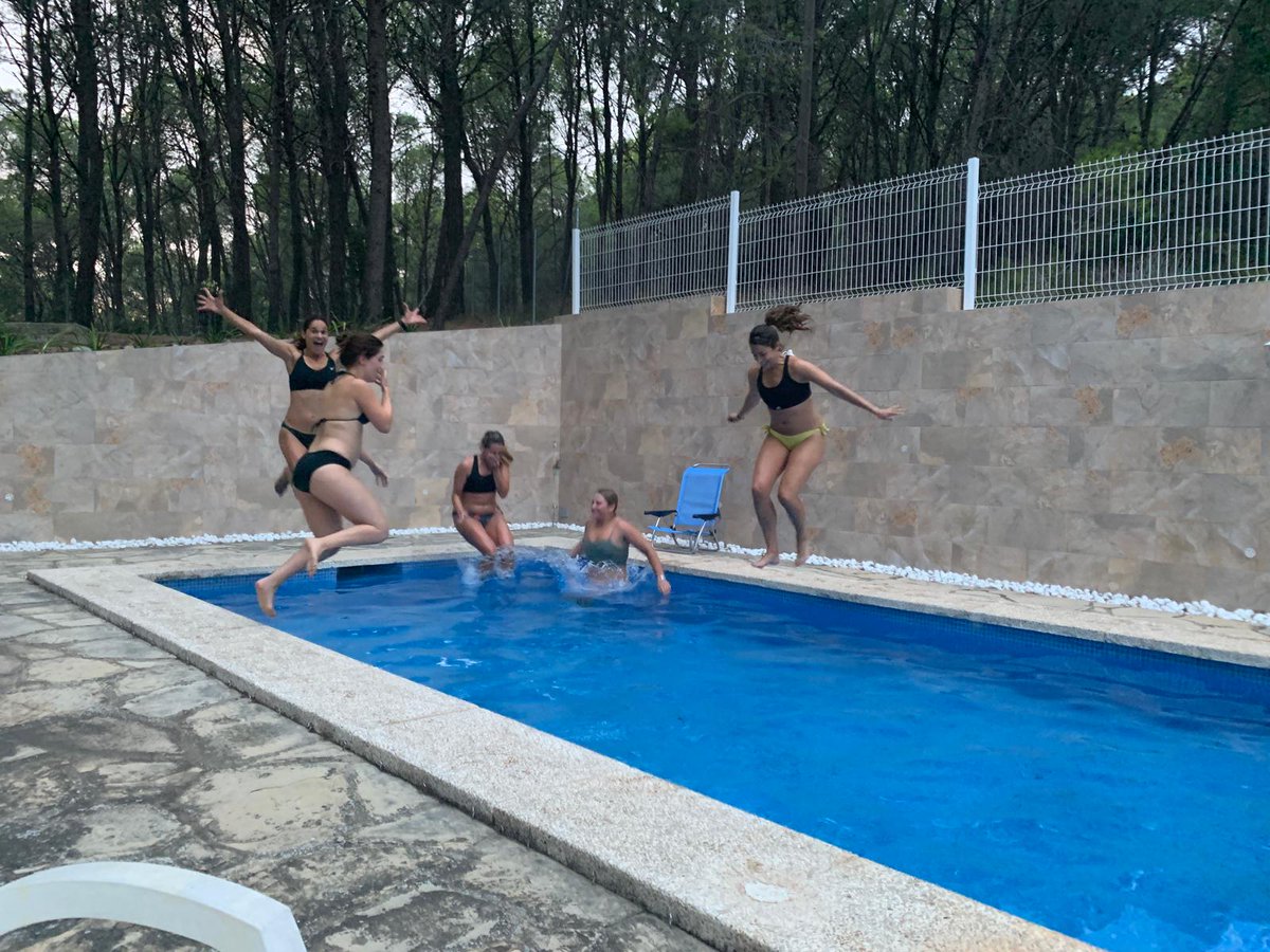 ennaturat1's tweet photo. Tornem a iniciar temporada d'En-run, aquest passat dimarts pels camins de Maspujols i l'Aleixar. I amb banyet refrescant final!! #running #trail #enrun #ennaturat https://t.co/z2k7WFCCKZ