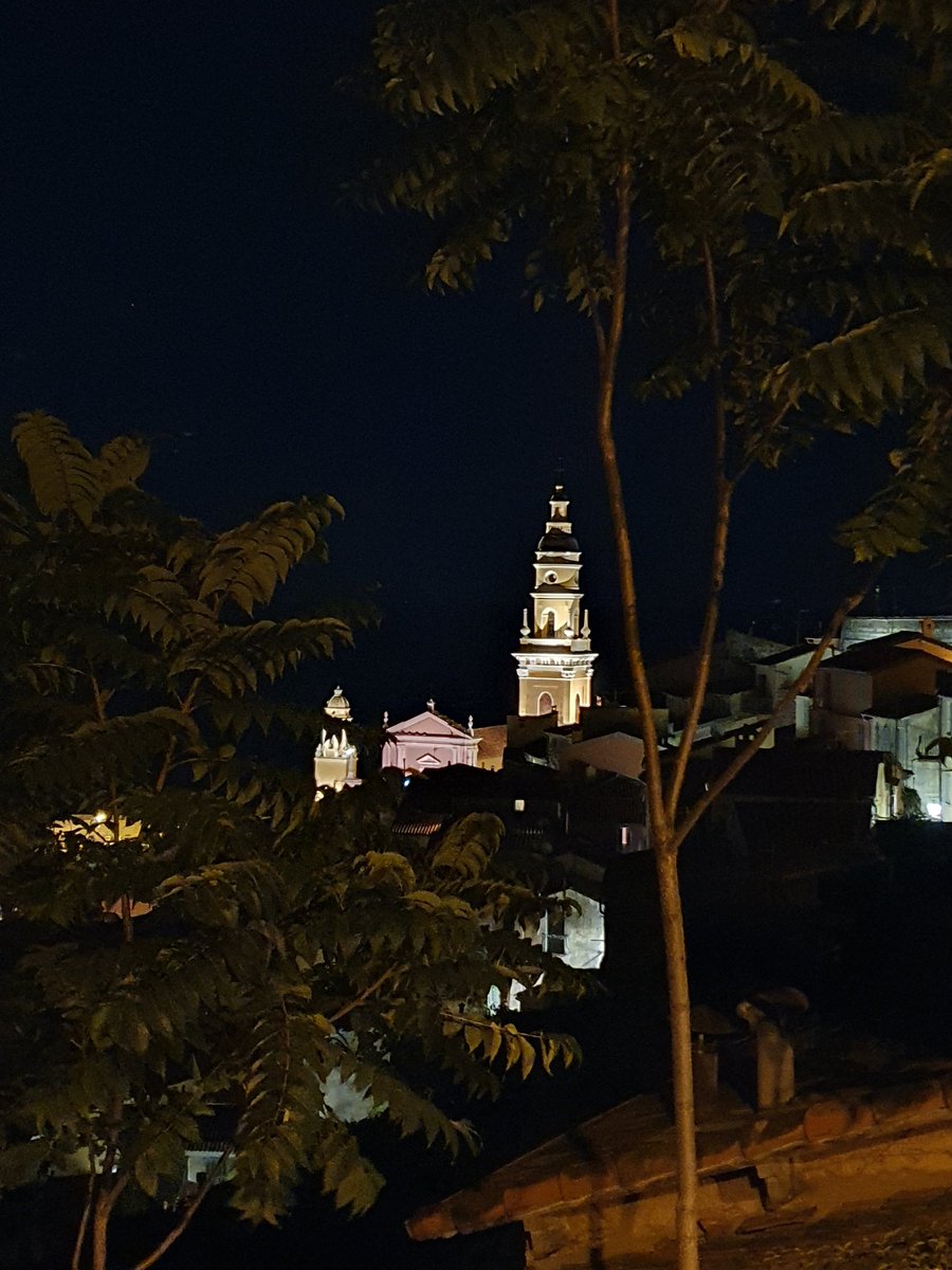 grazianig's tweet photo. Menton. Le nuit. #Menton #Garavan #cotedazur #CotedAzurFrance #France #septembre #nuit #pleinelune #port #mer [The Glass Bead Game - @ThieveryCorpDC @Rivieraradio #soundtrack @Shazam https://t.co/OmJylhc40H] @sandrix02 https://t.co/dyvQrII1Kp