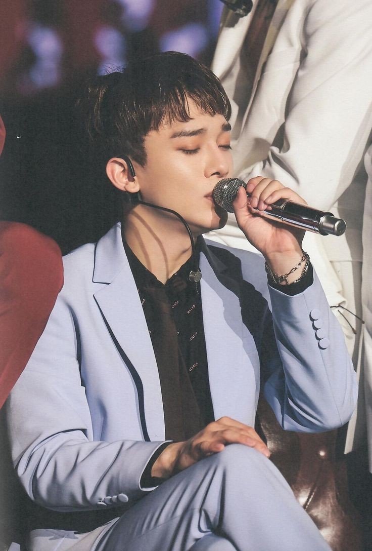 Baby blue suit Jongdae and Lights Out performance Jongdae live in my mind rent free