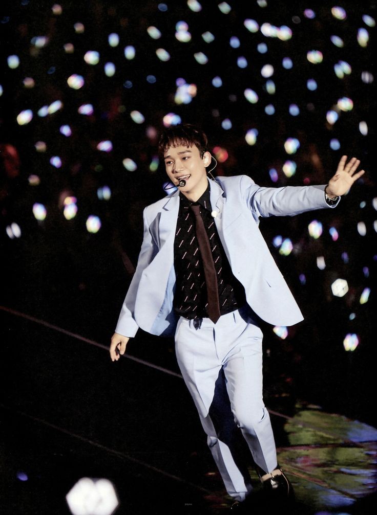 Baby blue suit Jongdae and Lights Out performance Jongdae live in my mind rent free