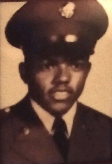 LucindaHGrace's tweet photo. My uncle served in the US Army and died in Vietnam while serving our country 
#WeRespectVets ⁦@ProjectLincoln⁩ https://t.co/kdVL4j1B5R