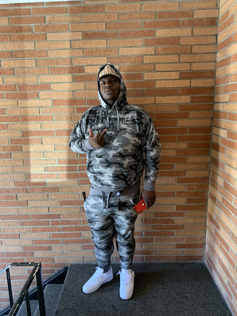 ripxtraman's tweet photo. Lil nigga I can serve w/o a scale if you can keep atleast a dime around you a never fail ππππ» #LLJX #LLHamm https://t.co/EeR0rstx8k