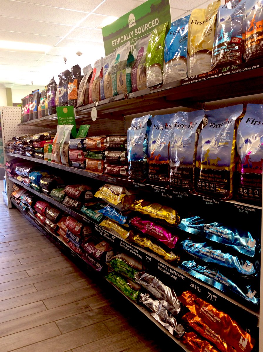 Gardenofthepaws's tweet photo. Do you want your pet eating the best food for them? We do too! Come in and find your pets perfect food!
#Pet #Dog #Cat #Openfarm #Fromm #Firstmate #Natureslogic #Honestkitchen #Zignature #Farmina #Nulo #Earthborn https://t.co/zZuyuIgGFf