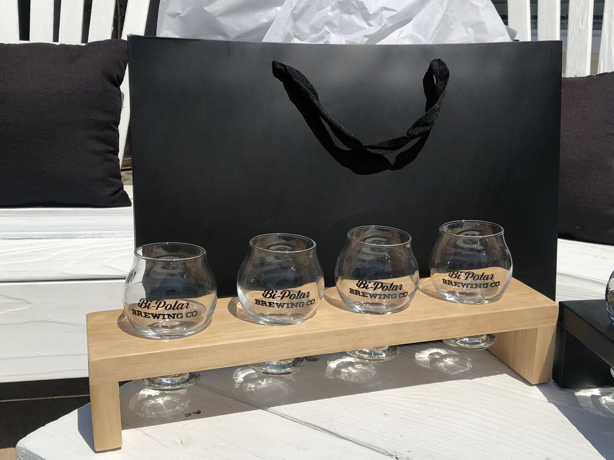 bipolarthreads's tweet photo. Our Bi-Polar Brewing Co. glassware is ready! 
Beer flight set, includes four 5oz pour glasses &amp; a wooden board.
Available in natural wood or black.
Ready for pick up this long holiday weekend. Thank you for supporting our brand✌🏽
 #craftbeer  #homebrew #drinklocal #cheers https://t.co/9qS1UumYxK