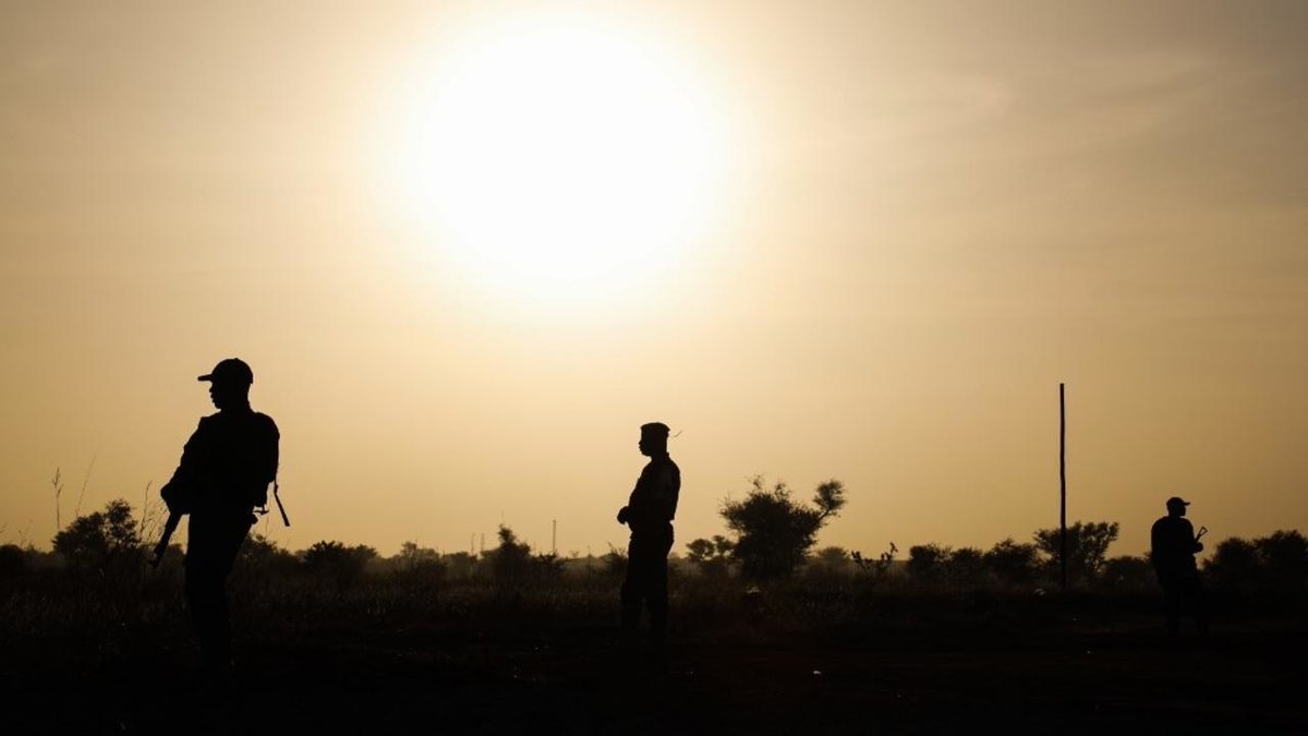 RFI's tweet photo. Niger: la CNDH met en cause des soldats «incontrôlés» dans les tueries de la zone d'Inates https://t.co/Au6CQUMMp4 https://t.co/fKEZDVMgvy