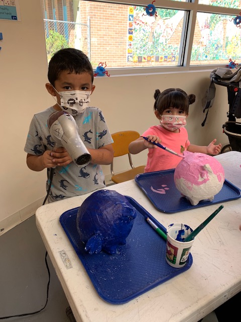 DAVArts's tweet image. The Fall Session of Family Arts classes are full of creative and  colorful paper mache creatures! We are so happy to be able to offer a safe place for students to stay creative. #StayingSafeatDAVA #DAVArts #PaperMacheCreatures