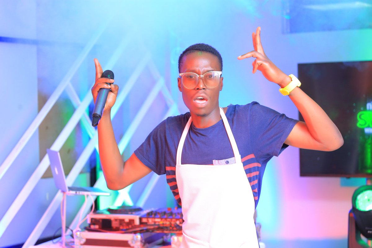 BTMTelevision's tweet photo. Mc kiyee energizing your weekend Eve on #BTMNightSwitch๐ฅ๐ฅ live on BTM๐ฅ
Photo Credit: @CloudFocusPhotography https://t.co/Dj0ROUDlYq