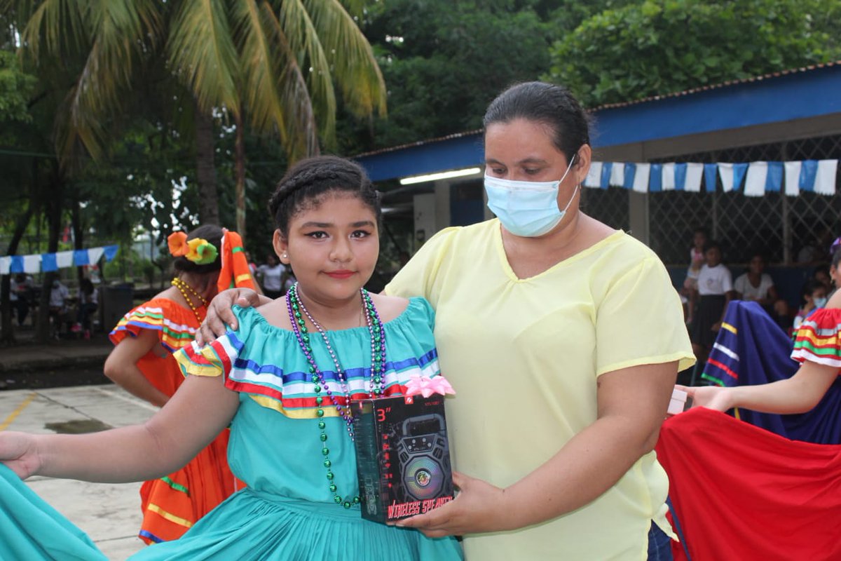 DeTelica's tweet photo. #Telica Centro Escolar Santiago Apóstol, Gobierno Local, Movimiento Cultural Leonel Rugama y MINED promueven Reina de Las Fiestas Patrias 2020 #OrgulloPatrio #Nicaragua https://t.co/fnDITn7HOV
