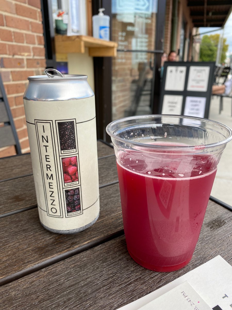 CollectiveTexas's tweet image. This is actually the fruitiest version of this beer I’ve had. Come see me at Sigma! Ps they were supposed to release a really neat, super awesome beer today, but instead they used those cans to can water to send to Louisiana. So please come out here and buy some beer to go. ❤️❤️