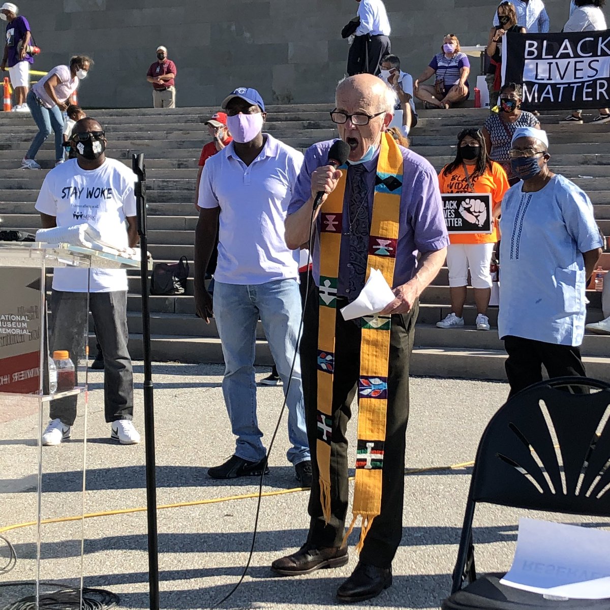 SCLCGKC's tweet photo. This train don’t carry no liars! - Rev. Scott Murphy, Westport Presbyterian tells #MarchonKC https://t.co/MDn0yeHtMS