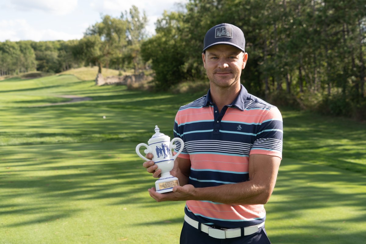 PGATOURAmericas's tweet image. Seven years ago, Albert Pistorius stopped playing professionally and starting teaching at Calgary's @PinebrookGolf.

After a member encouraged him to pursue Tour life again, he's got his first pro win at the #CanadaLifeSeries.

"It hasn't really come to my mind that I've won."