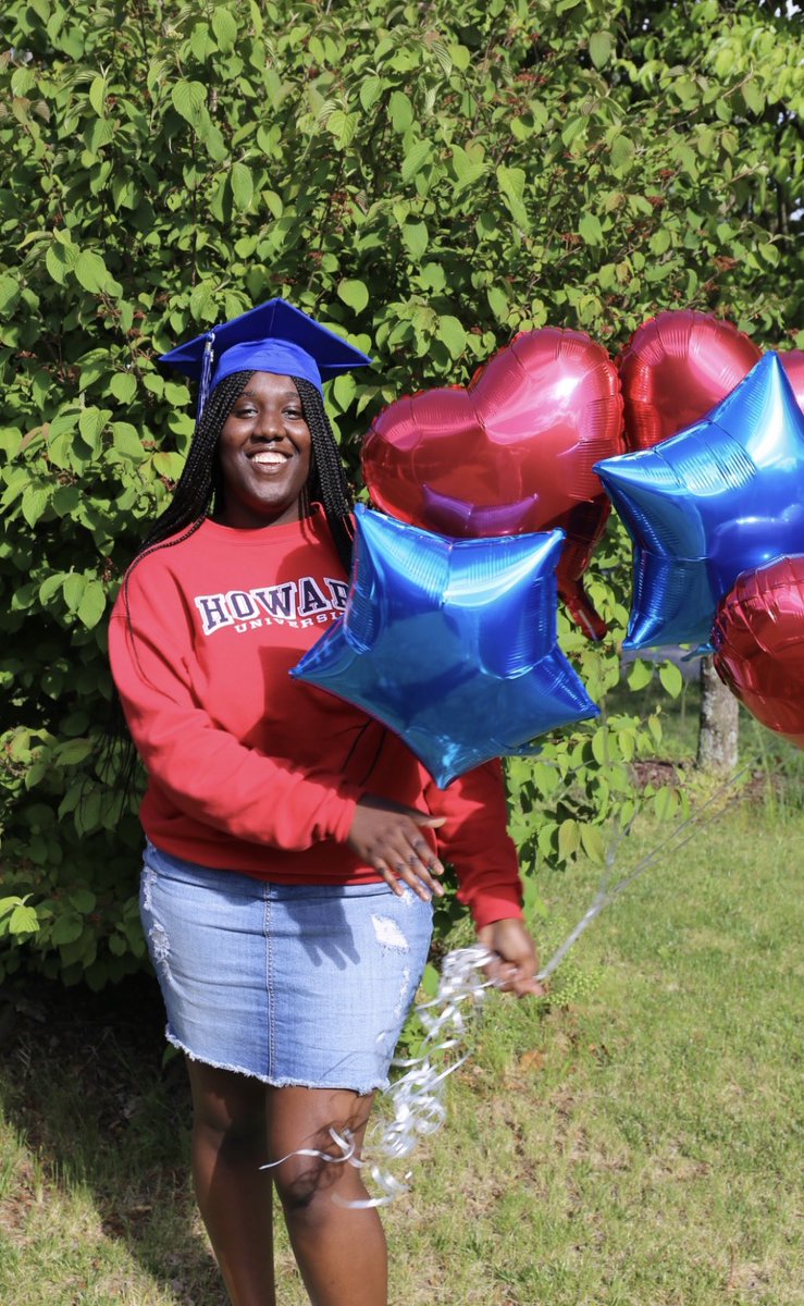 khus_wade's tweet photo. Tb to decision day❤️💙
#CollegeColorsDay #BisonColors https://t.co/0NldUVbqF2
