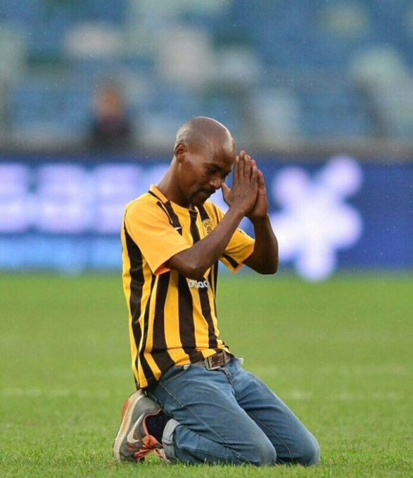 _Hybreed_'s tweet photo. 🕯God almighty we pray for Kaizer Chiefs as they'll be lifting the ABSA Premiership trophy. In God We Trust. Amen.🖤💛

Amakhosi 4 Life ✌🏽 https://t.co/bScXNbSLk0