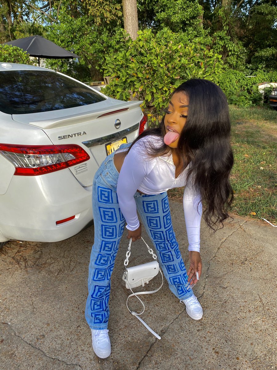 itgirlken's tweet photo. @janiaabaniaaaa Hey yall💓 check out my Luxury denim collection I just released!! USE CODE: LUXURY10 for 20% off your ENTIRE ORDER ! Only valid for 10 customers 💫 https://t.co/6ur5ELKtqj https://t.co/Z1dhadgpD1