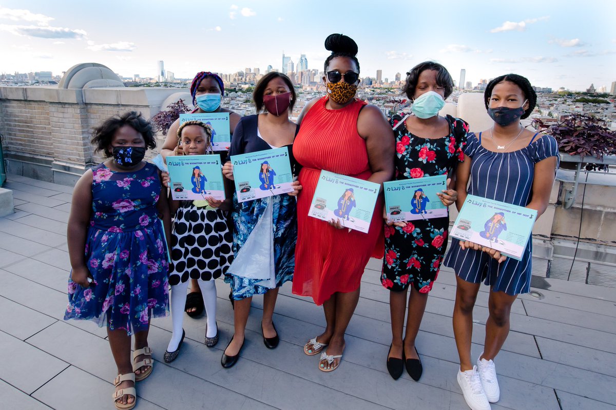 OnPoint24_7's tweet image. #FBF Celebrating the living legend @TheRealLadyB last weekend with our @PHLschools students - authors and illustrators of Lady B: The Godmother of Hip Hop.  #whatlimits #SDPproud #PHLed 📷: @SanBPhoto @NYFUSA