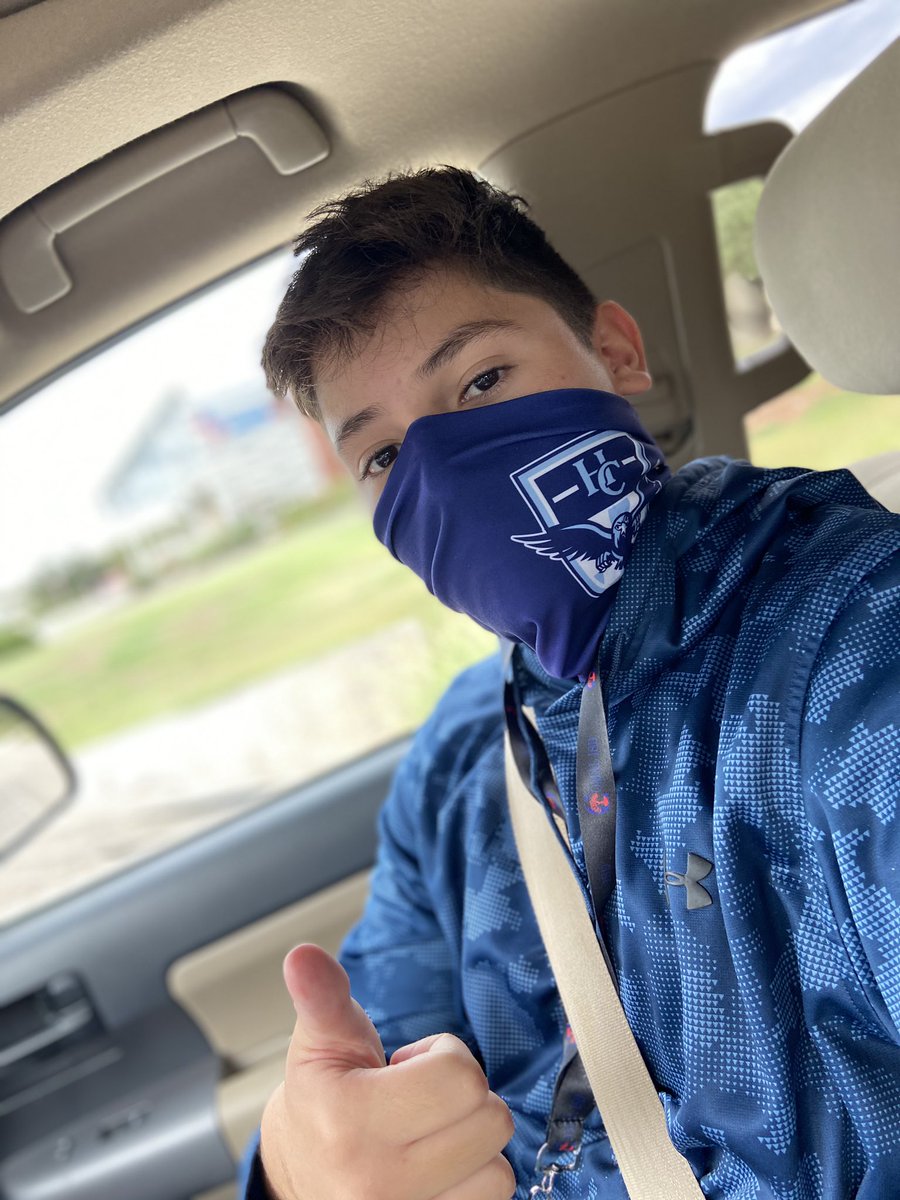 EdiliaSepeda's tweet photo. My kid showing off his HCCPHS gator!! #HCCPHS @HCCPHSprincipal @Supt_comalisd #falcon https://t.co/WNK1EfPDcl