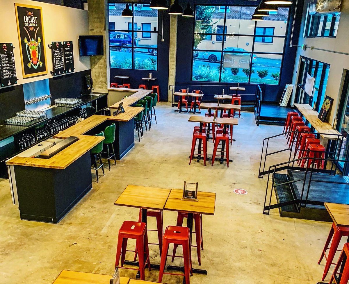 LocustCider's tweet photo. New Taproom Opening Soon! Located on First Hill in Seattle, serving up the usual suspects: #hardcider, #craftbeer, #wineincans, #flatbreadpizzas & #savorysnacks to enjoy inside or on our outdoor patio. Look for our Now Open announcement next week!
#firsthilltaproom #COMINGSOON https://t.co/L04pi7u9Au