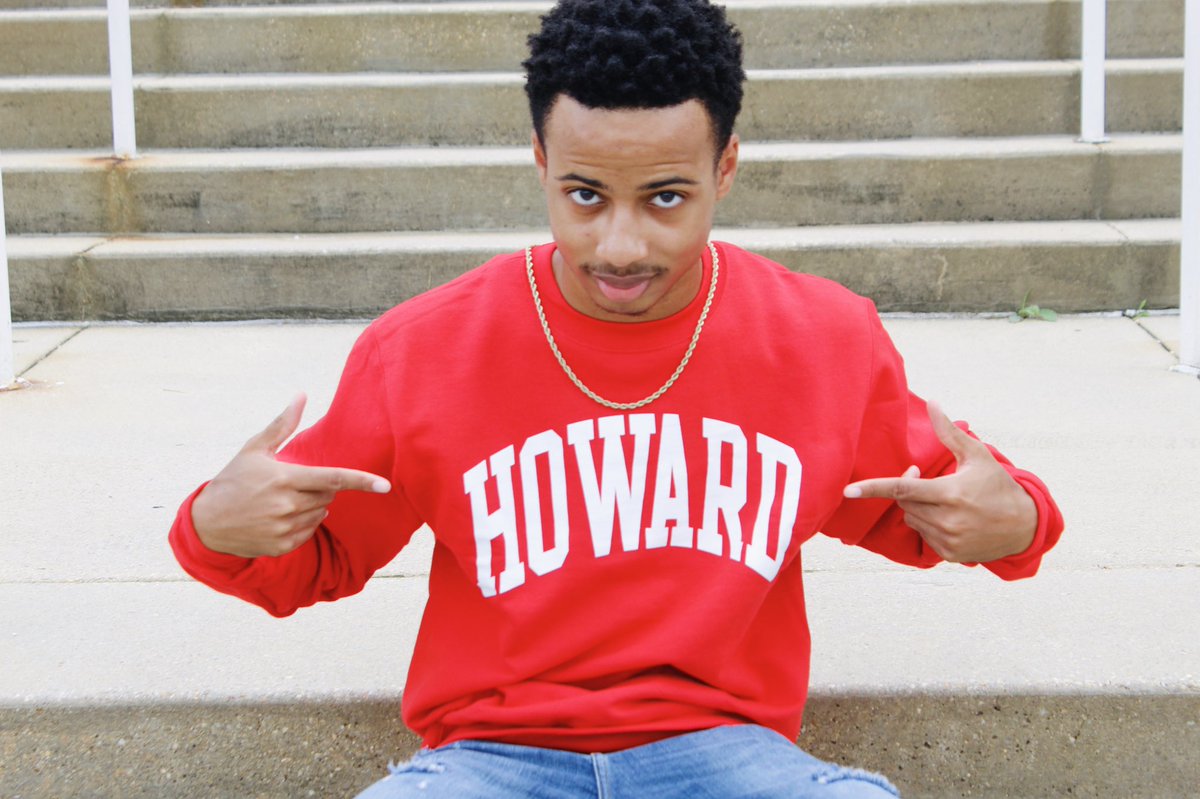 itsjussdom's tweet photo. Howard U ❤️💙 #CollegeColorsDay #BisonColors https://t.co/K2toi2IPMt