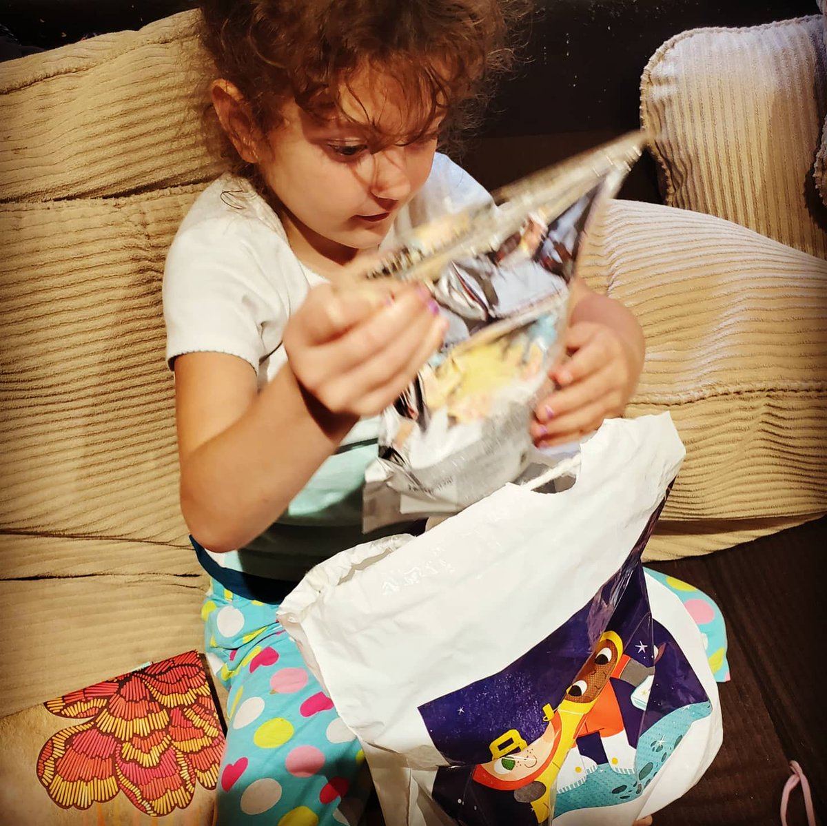 Kemeah520's tweet photo. Kari won a prize from #GFPsummerreading
#iggleworms https://t.co/wK3Ikmu6lF
