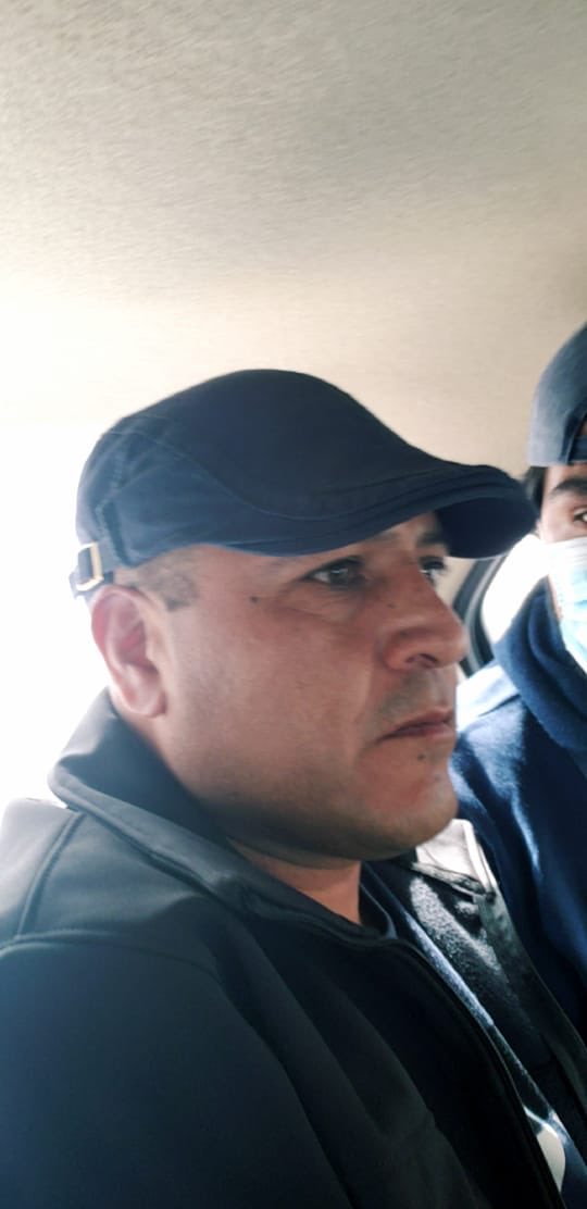 ArturoMurilloS's tweet photo. Sr @evoespueblo acusado de pedofilia. Hoy fue detenido River Covarrubias, quien ayudaba a Noemí a salir del país, buen amigo suyo de inclinaciónes similares, tiene sentencia de 15 años X violación. Dios lo cria y ellos se juntan. Covarrubias lo estará esperando en Choncocoro. https://t.co/LERCg7lKpv