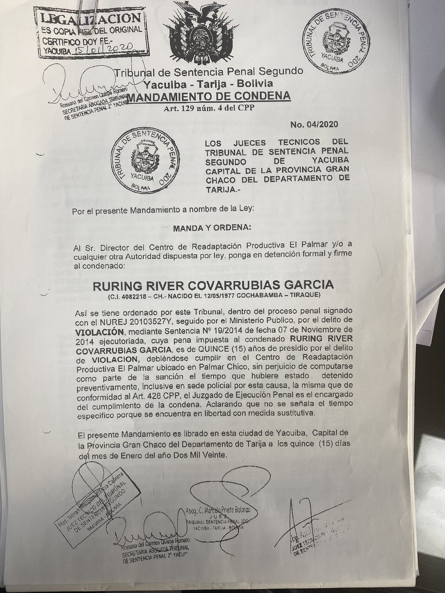 ArturoMurilloS's tweet photo. Sr @evoespueblo acusado de pedofilia. Hoy fue detenido River Covarrubias, quien ayudaba a Noemí a salir del país, buen amigo suyo de inclinaciónes similares, tiene sentencia de 15 años X violación. Dios lo cria y ellos se juntan. Covarrubias lo estará esperando en Choncocoro. https://t.co/LERCg7lKpv