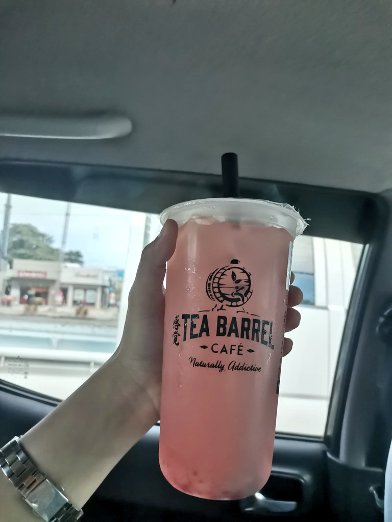 starrlouisse's tweet photo. yayo likes the popping boba, she said:
"masarap yung gibili mo kahapaon wi, yung tea barrel, masarap yung bilog nagaputok"
"yun na bilihin mo sa akin"
kakyut sa aking love ๐โฅ๏ธ
She likes the popping boba. ๐๐
#strawberryfruittea https://t.co/MkKDAAZqso