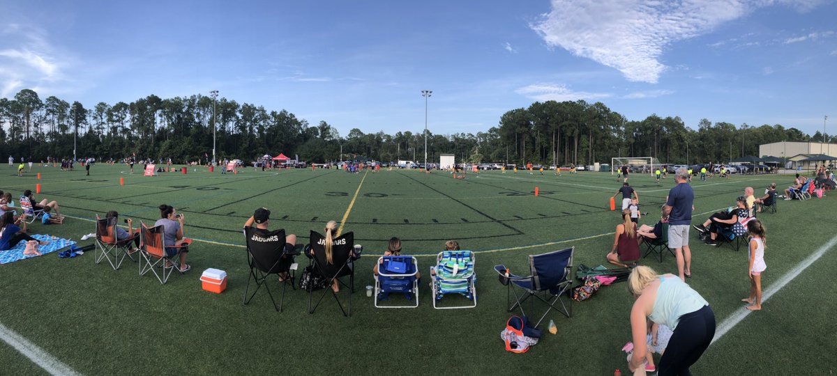 BigsSports1's tweet photo. 🏈🏈Welcome back Football!!! Shout out to the GIANTS 💪 @walkersports_ @underthelights_jax #goBIGS https://t.co/snoQfysFs6