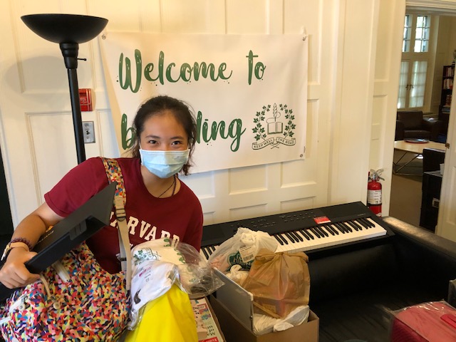 branksomehall's tweet photo. The long weekend kick-off is made even more special for #BranksomeHall as we welcome back our boarding community on their move-in day. Many have been self-isolating since their return from international locales, so it's a very unusual and especially exciting homecoming for all. https://t.co/1kXUQ5RiVz