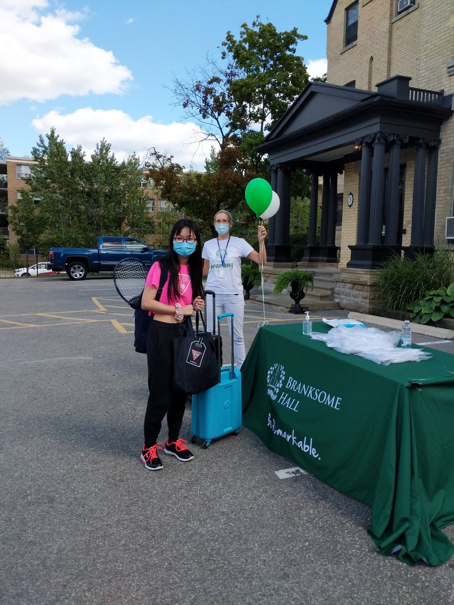 branksomehall's tweet photo. The long weekend kick-off is made even more special for #BranksomeHall as we welcome back our boarding community on their move-in day. Many have been self-isolating since their return from international locales, so it's a very unusual and especially exciting homecoming for all. https://t.co/1kXUQ5RiVz