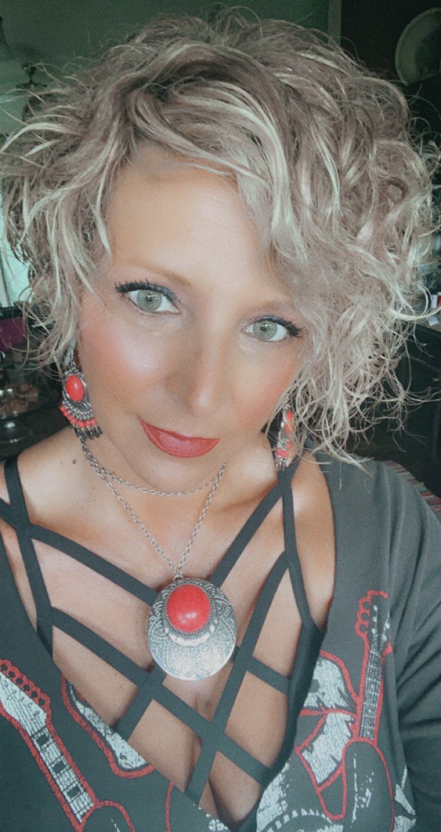 In L♥️VE with red sandstone!