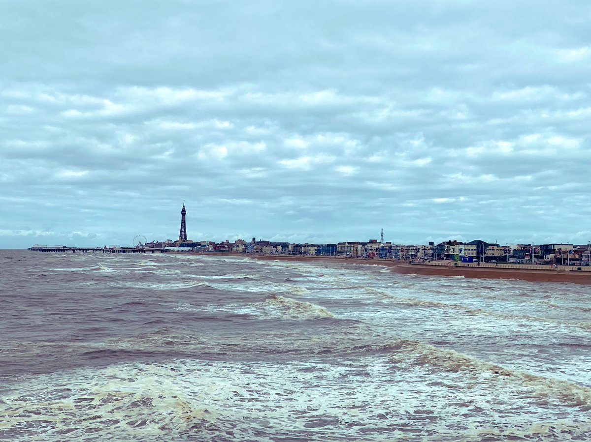 Then I went to Blackpool, Lancashire, for my first time.I immediately fell in love with it.It’s my Werner Herzog full mode in UK, with a pinch of Alan Sillitoe.I was just mesmerised by Blackpool immense heavenly decadence. #staycation  #viaggioinuk  #uktour  #britishtour 