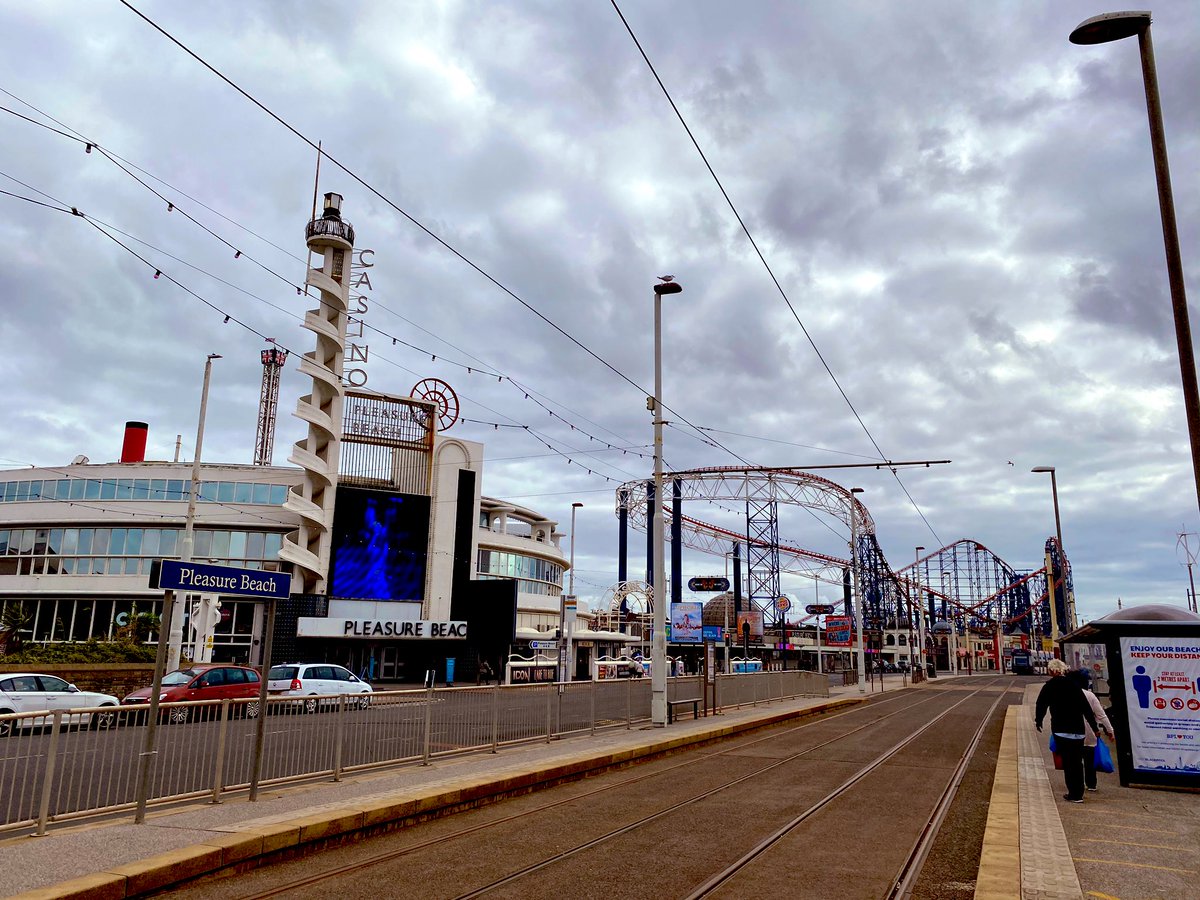 Then I went to Blackpool, Lancashire, for my first time.I immediately fell in love with it.It’s my Werner Herzog full mode in UK, with a pinch of Alan Sillitoe.I was just mesmerised by Blackpool immense heavenly decadence. #staycation  #viaggioinuk  #uktour  #britishtour 