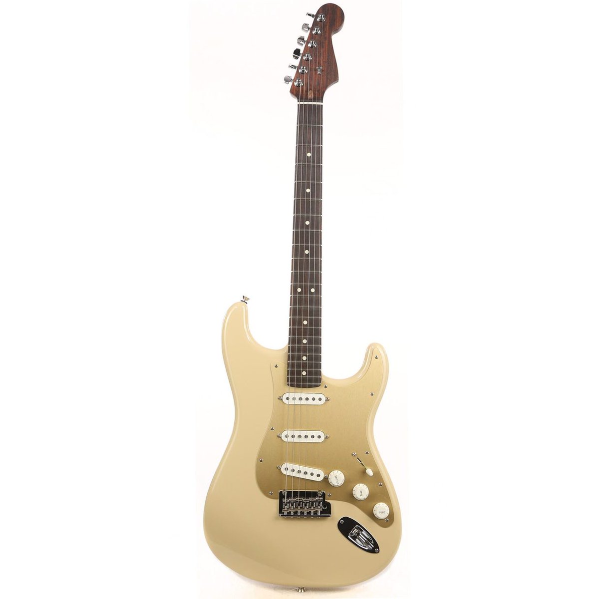 AllGuitarNet's tweet image. What are your thoughts on the new American Professional Strat with Rosewood neck? Gilmore Guitars' new 'Bobby G' hollowbody model with monkeypod wood?