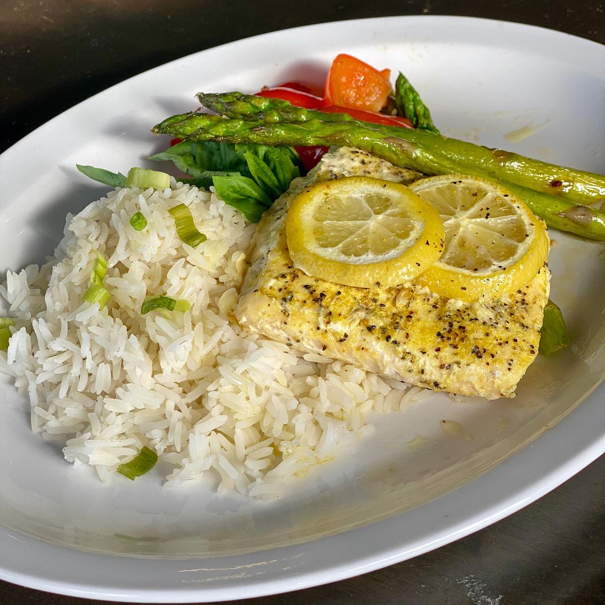 ClarksonPump's tweet photo. Calling all food lovers!! We’ve got some delicious features cooking this long weekend. Come out and enjoy our pan seared halibut or jerk chicken entrees. You’ll be glad you do! #ClarksonBIA #clarksonvillage https://t.co/xDwvA9CELS