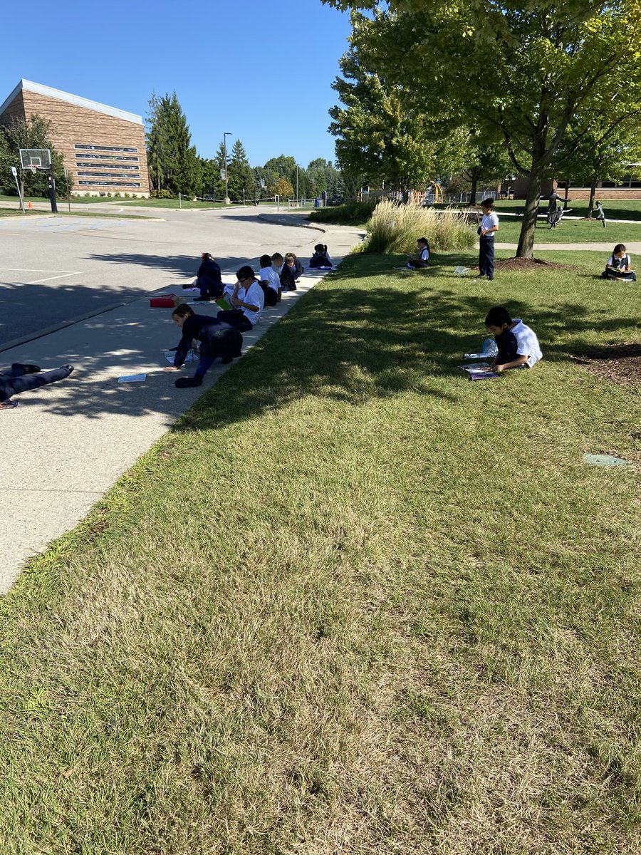 MeerschaertMs's tweet photo. Mask breaks are great independent reading times! 📚❤️ https://t.co/1lQtJ67Gim