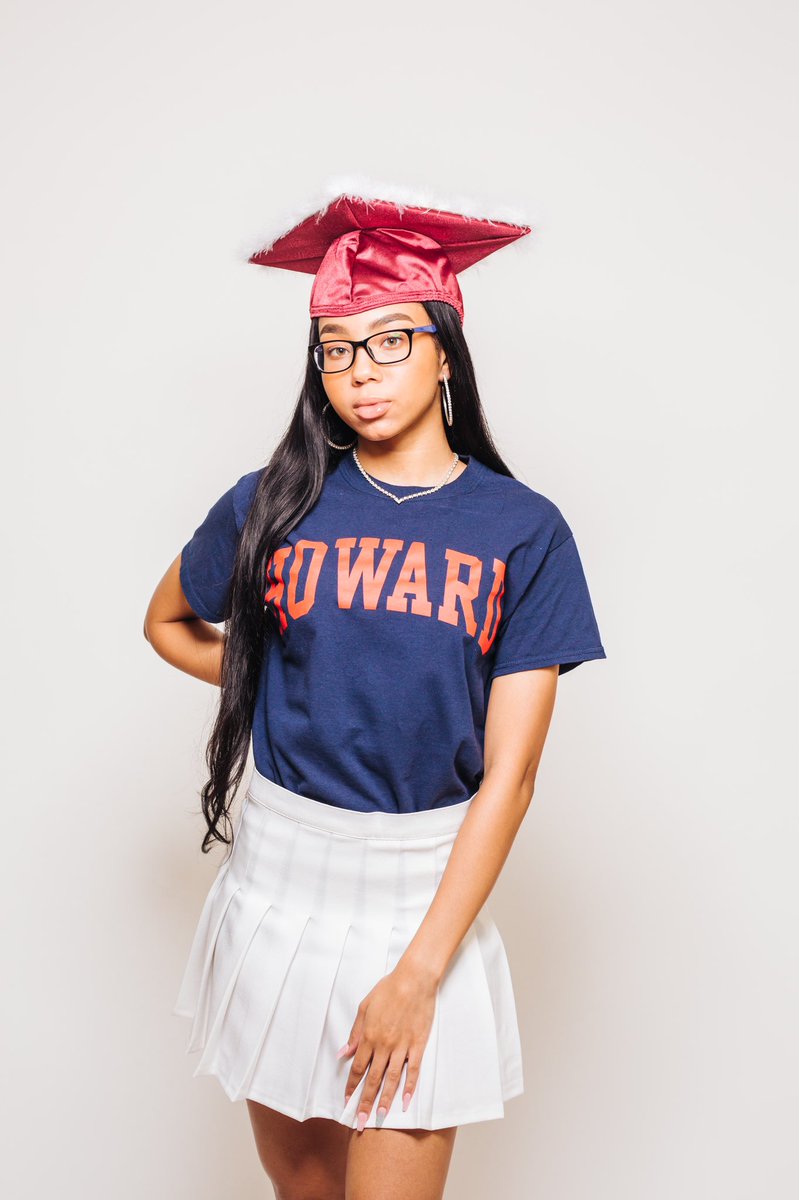 Chrissybbyyy's tweet photo. You already know!❤️💙 #CollegeColorsDay #BisonColors https://t.co/QATvgYyrA4