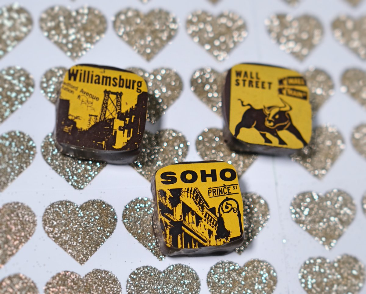 Take a piece of #NYC home with you with our themed #caramels from Mariebelle.com! 💛