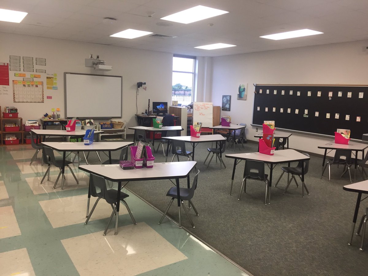 Looks ready for day 1 of Face to Face. Can’t wait to meet my little Stallions on Tuesday. <a href="/USEStallions/">Stephens Elementary</a> #stallionsdeserveit