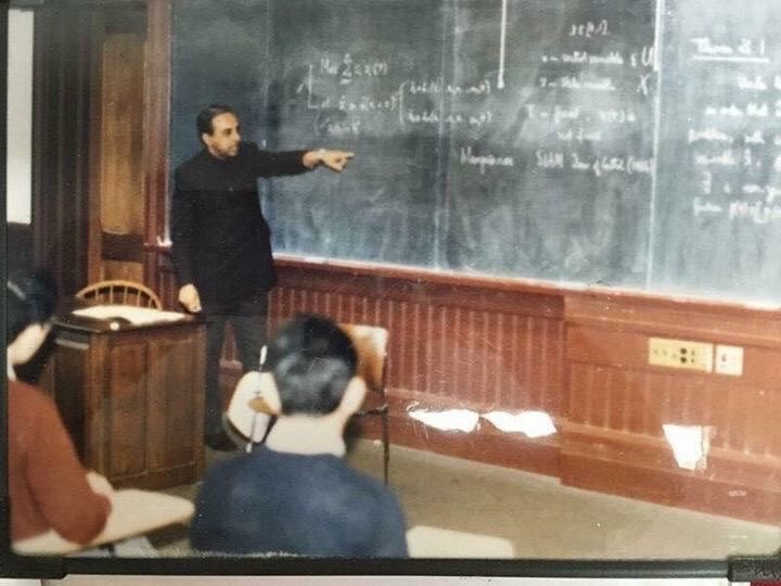 NAVANGULTEJAS's tweet photo. Dr @Swamy39 Sir Happy Teachers Day #TeachersDay #TeachersDay2020 
#Archives Dr @Swamy39 teaching advanced economic theory to Phd students in Harvard of Fall Semester 1985 #SubramanianSwamy https://t.co/RRkV3lJtTy