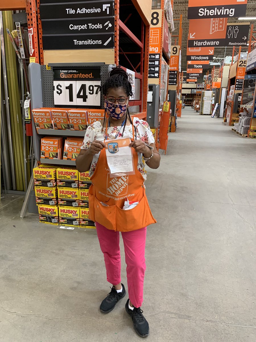 MsHowellTHD2503's tweet photo. Congrats D23 Specialist, Adriane for earning a Customer Service SuperStar Homer❗️Your Rock👏🏽 ⁦@catinabutler14⁩ ⁦@EricWal29158377⁩ https://t.co/asw9LwMapH