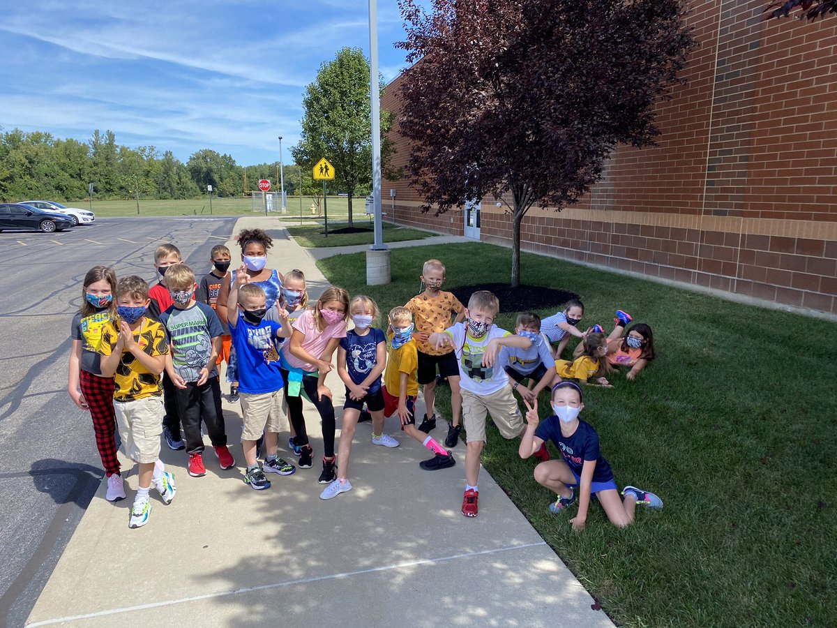 We’ve survived and thrived during our first week!! #Weare3 #jackets 
<a href="/TRLSDjackets/">Three Rivers</a>