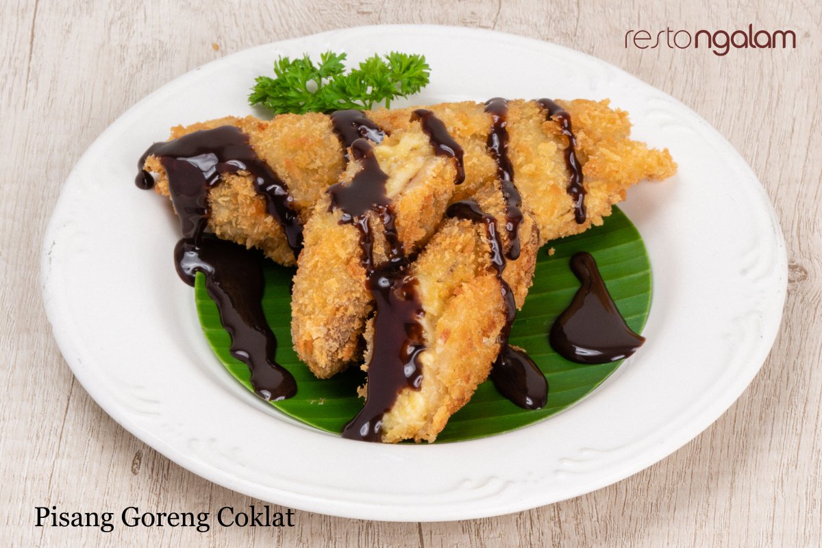 restongalam's tweet photo. Pisang goreng dengan rasanya yang legit dan renyah bertemu dengan manisnya coklat pasta. Tersedia disemua cabang Resto Ngalam https://t.co/htc40wizGB