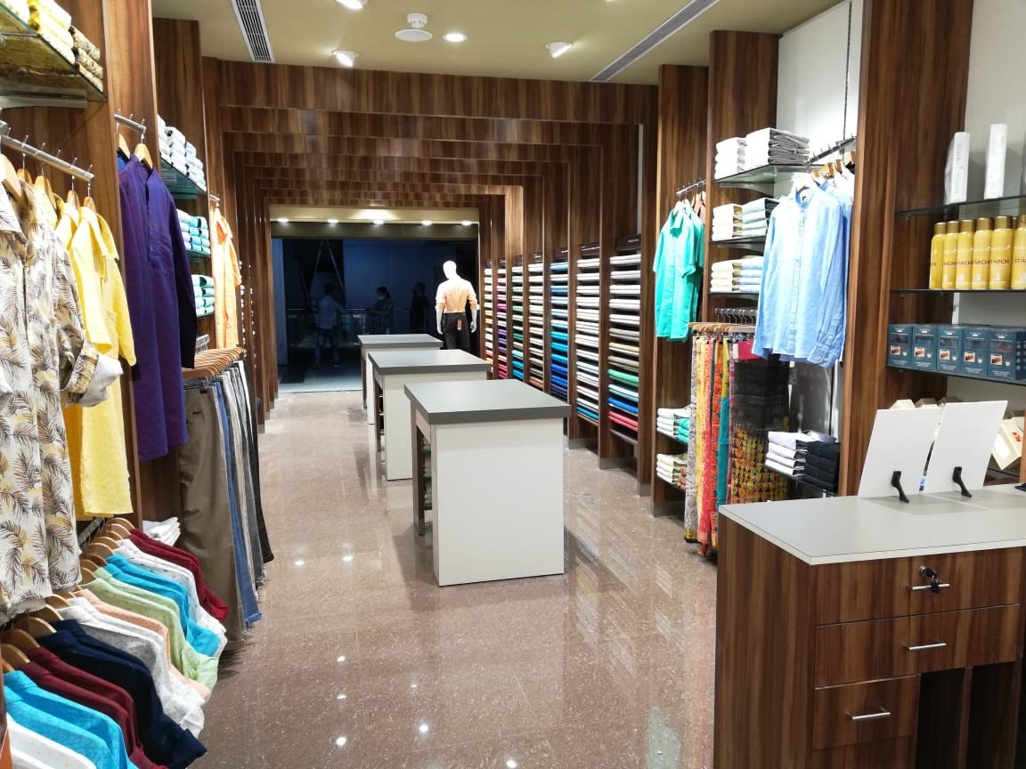 LinenClub's tweet photo. We have some exciting news - Linen Club's first ever store in Gurgaon is now open! Stop by and experience the finest linen fabric and apparel at our exclusive store at MGF Mall.
#NewStore #LinenClub #LifeinLinen #Gurgaon #LinenFans https://t.co/EktfosM0ML